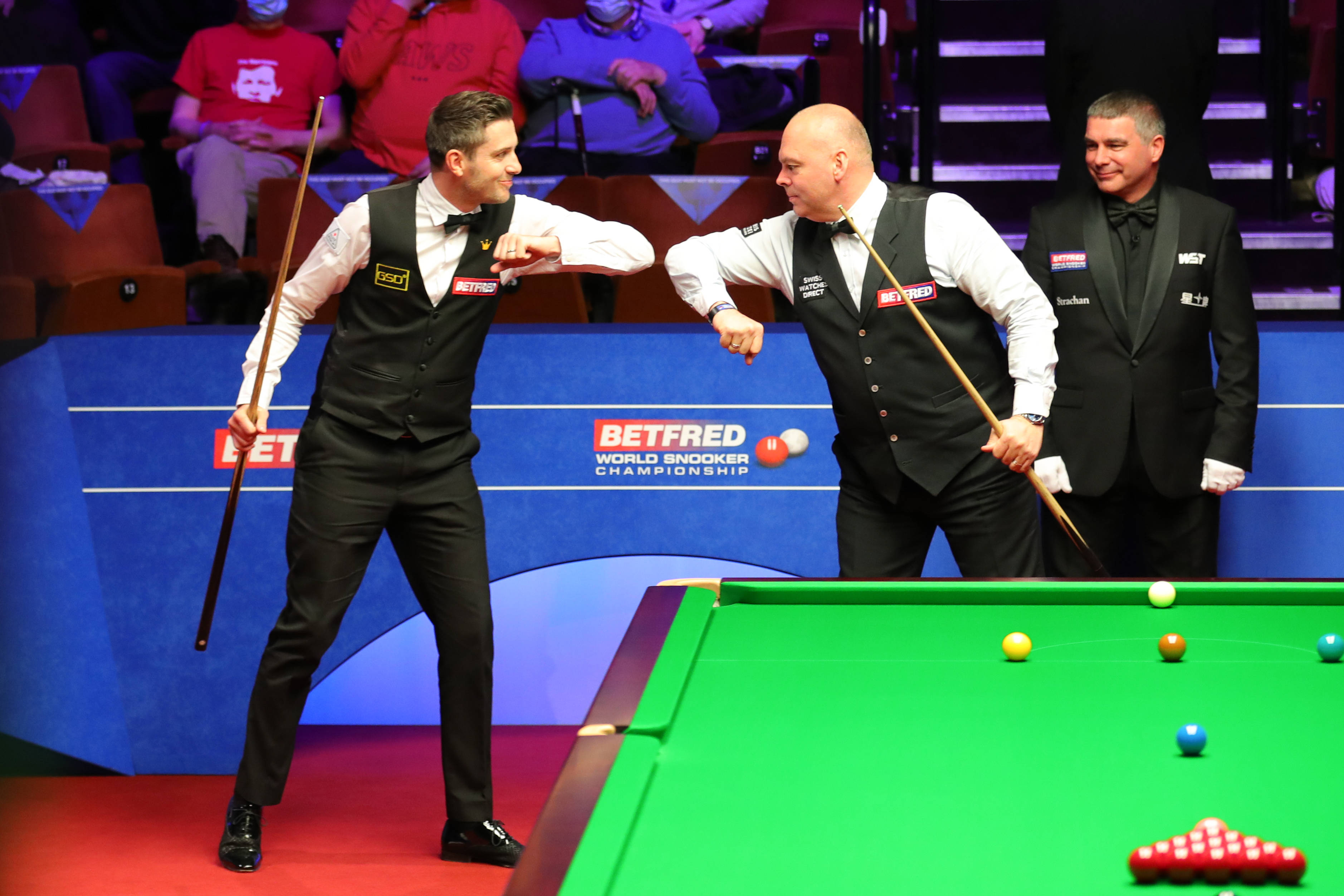 相比之下 相比之下