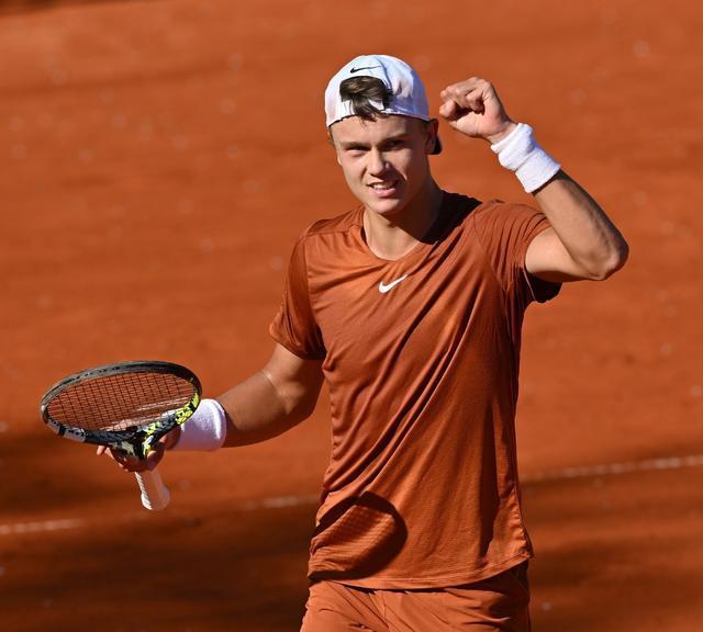 象征团结与 象征团结与