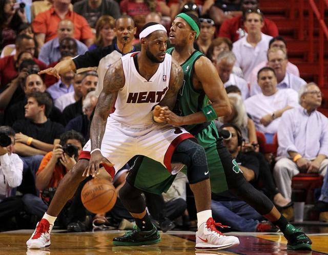 全盘否定 全盘否定