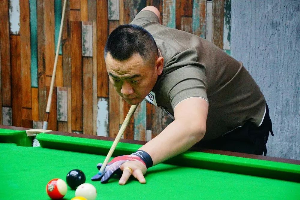 乌加特被拍 乌加特被拍