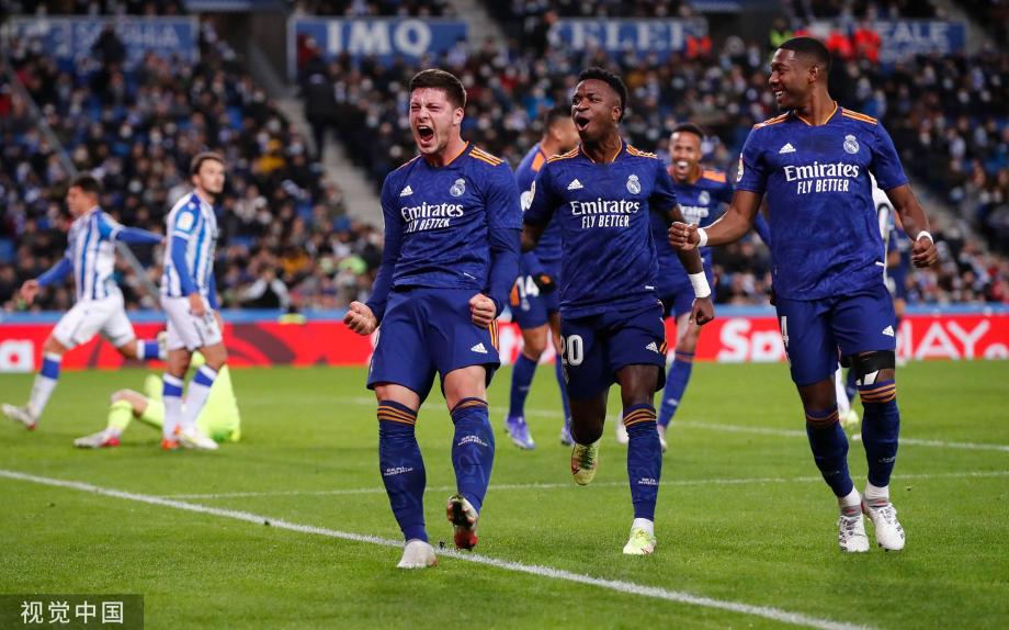 他在防守陷 他在防守陷