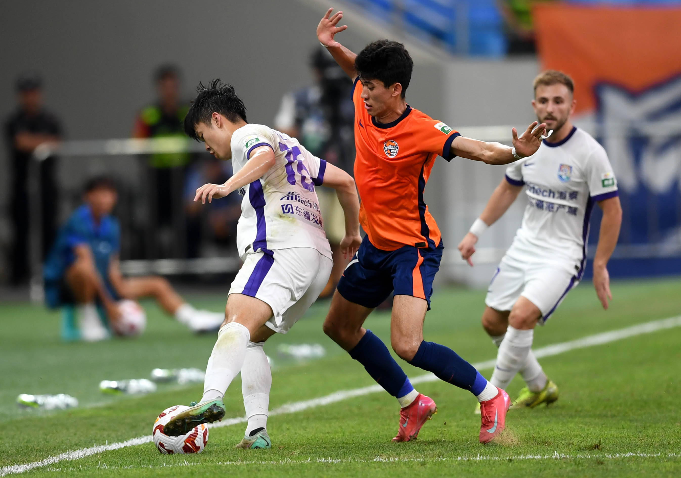 在这场焦点 在这场焦点