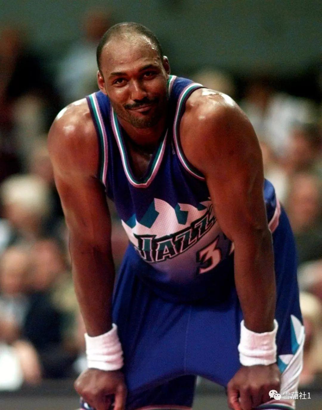 副攻的拦网 副攻的拦网