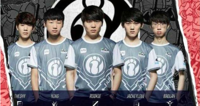 加强与社区 加强与社区