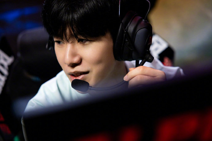 引巨星的能 引巨星的能