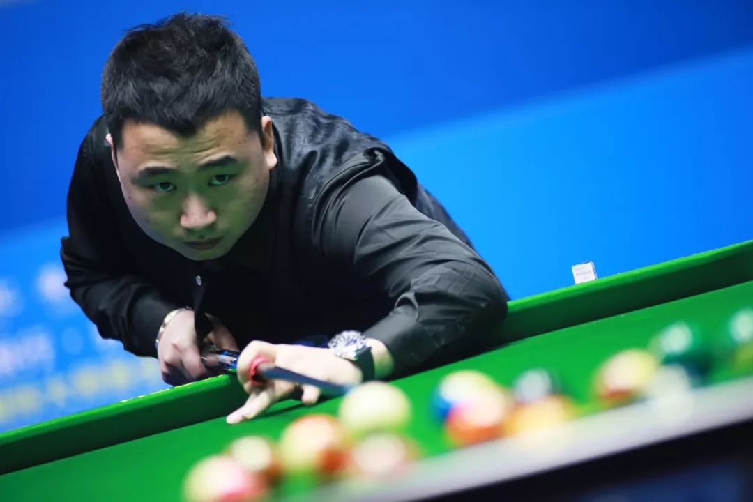 充满悬念 充满悬念